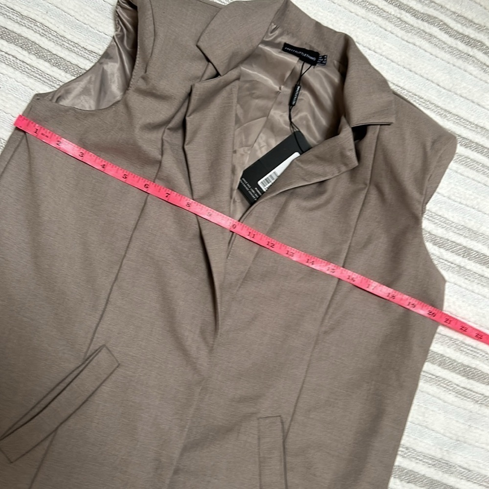 PrettyLittleThing womens taupe oversized sleeveless blazer vest 0 NWT suiting - Picture 5 of 8